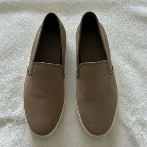 Vince Brenden Platform Slip‑On Sneakers Taupe Suede Size 8.5 Designer Women’s